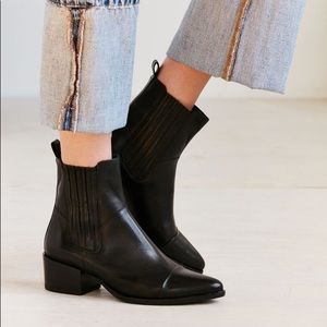 Vagabond Booties women US size 7